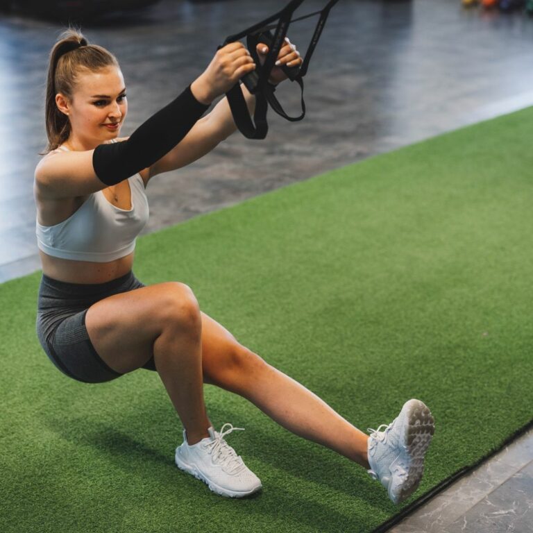 Toorx-Functional-Suspension-Trainer-Pro-–-FST-PRO-–-trakovi-za-vadbo-3-768x768 Toorx Functional Suspension Trainer Pro (FST PRO) – trakovi za vadbo z lastno telesno težo